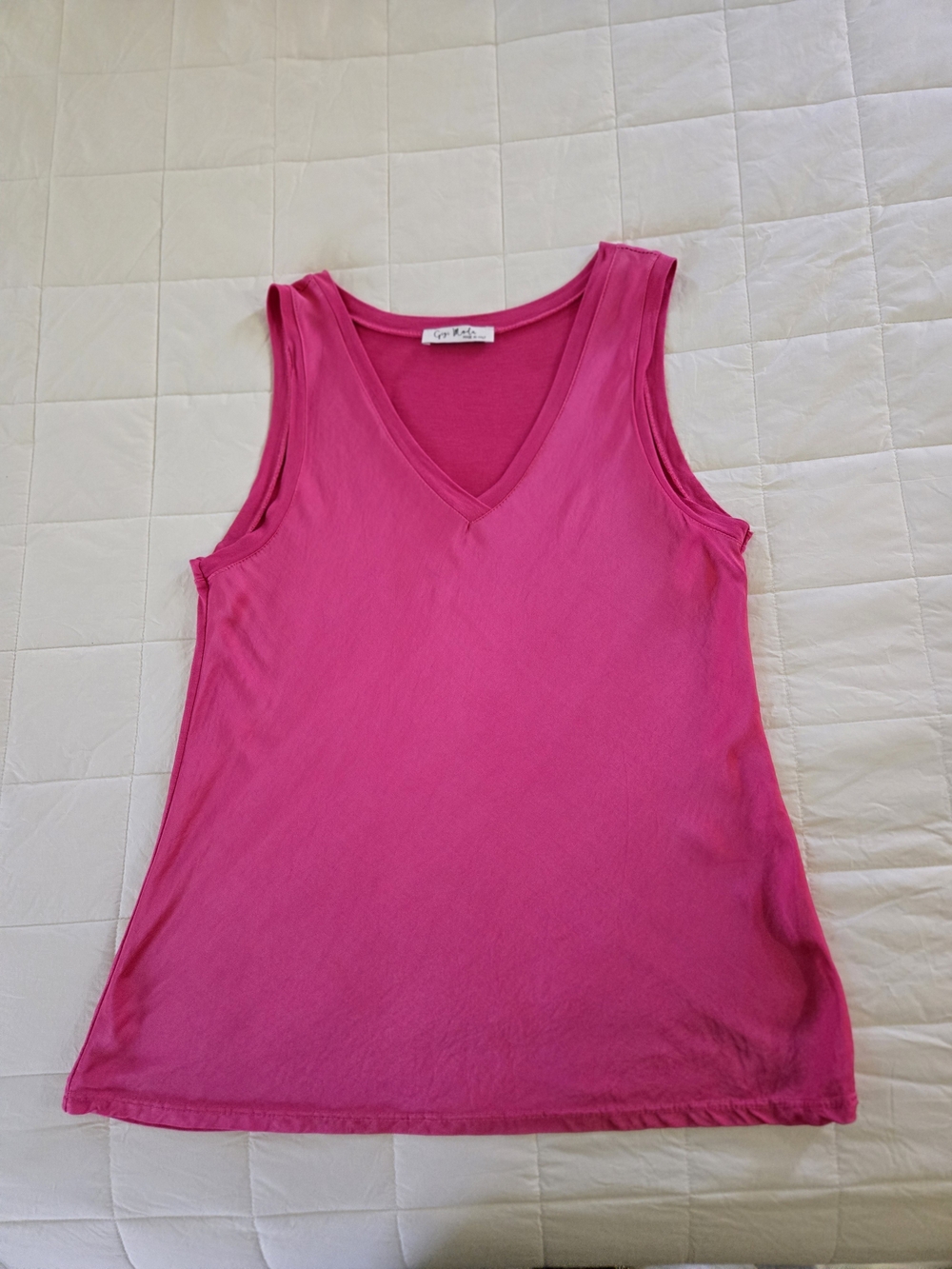 Gigi Moda V-Neck Tank Top in Hot Pink